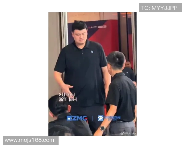 姚明在NBA的精彩回答引发热议球迷纷纷点赞他的智慧与见解